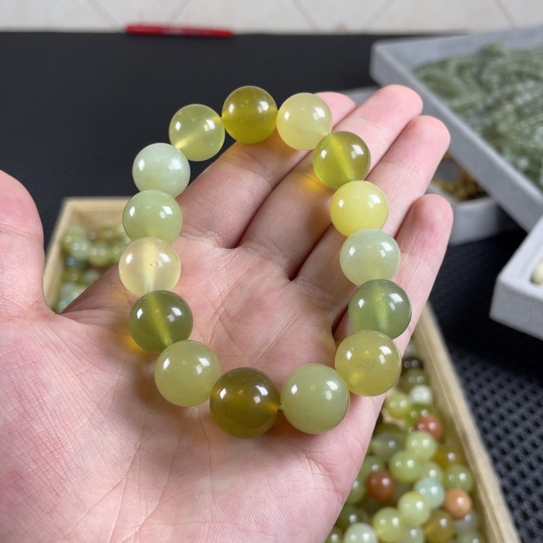 蛇纹石玉未镶嵌手链