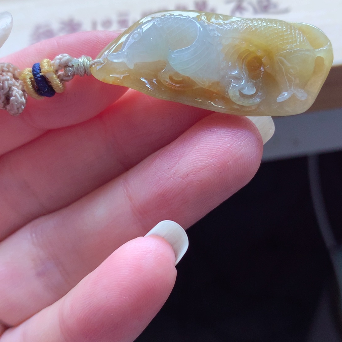 翡翠颈饰未镶嵌吊坠