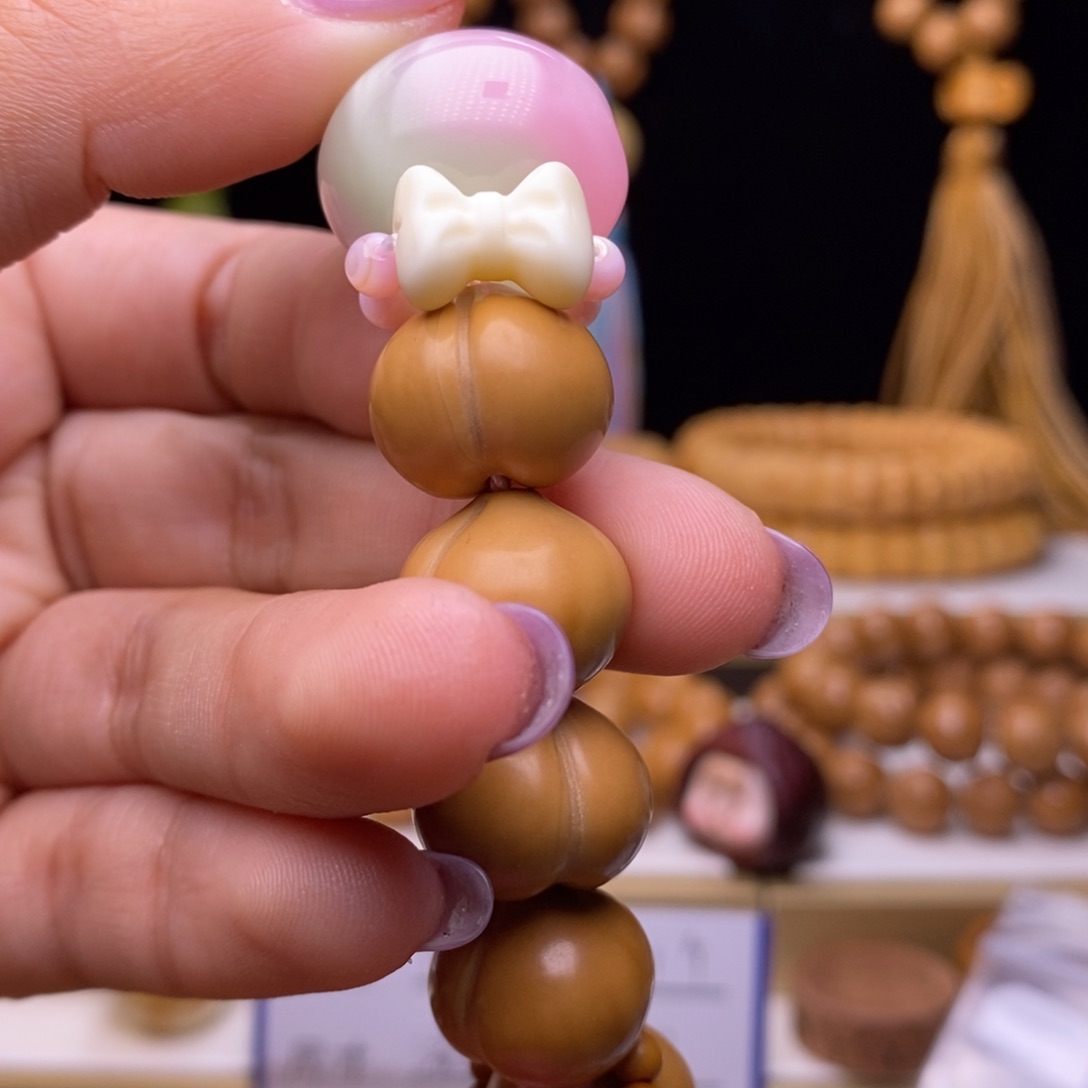 吊坠猴头核桃小****?