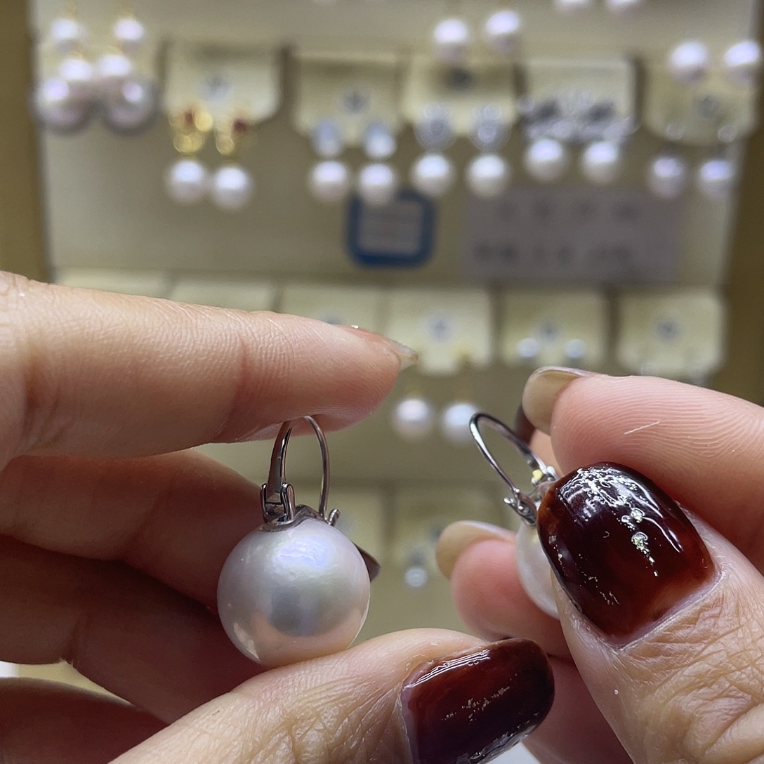 银S925镶嵌耳饰淡水珍珠