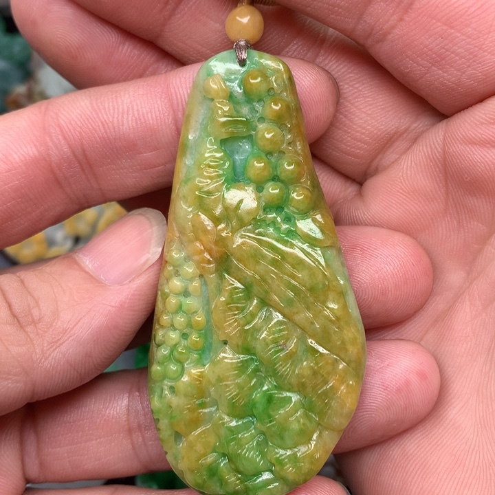 颈饰未镶嵌翡翠向****y翡翠