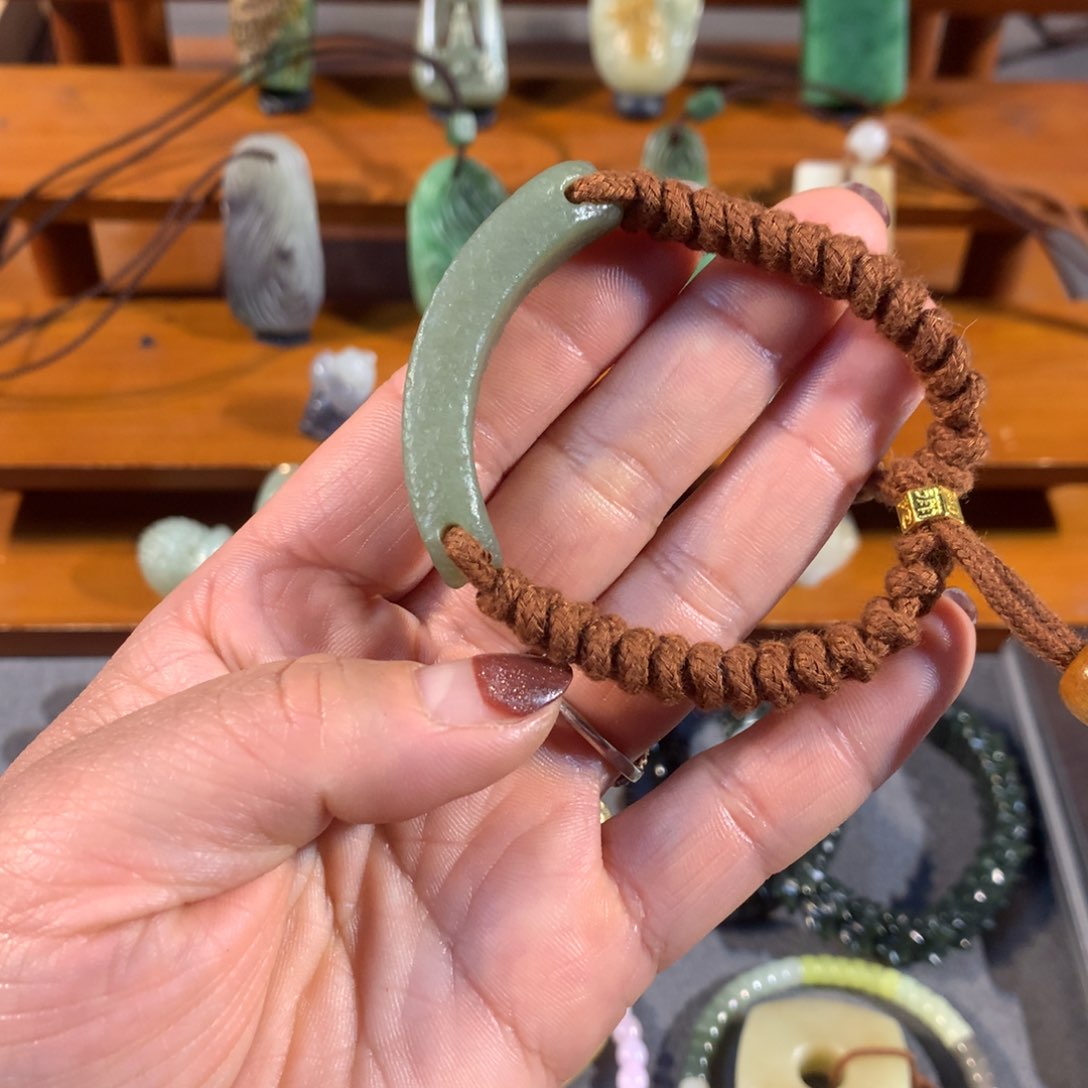 和田玉（糖玉）颈饰未镶嵌