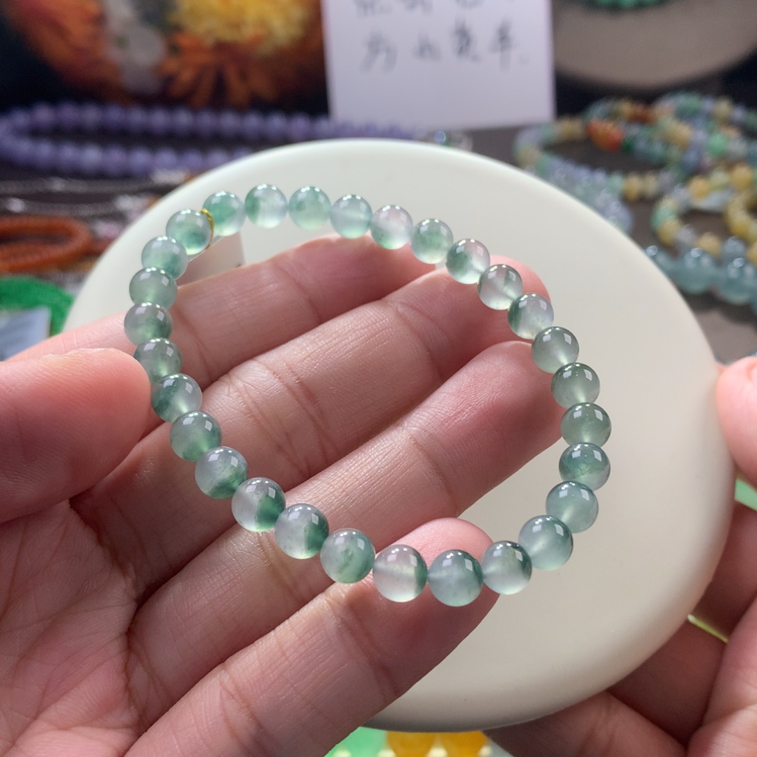 翡翠手链未镶嵌高冰飘花手串