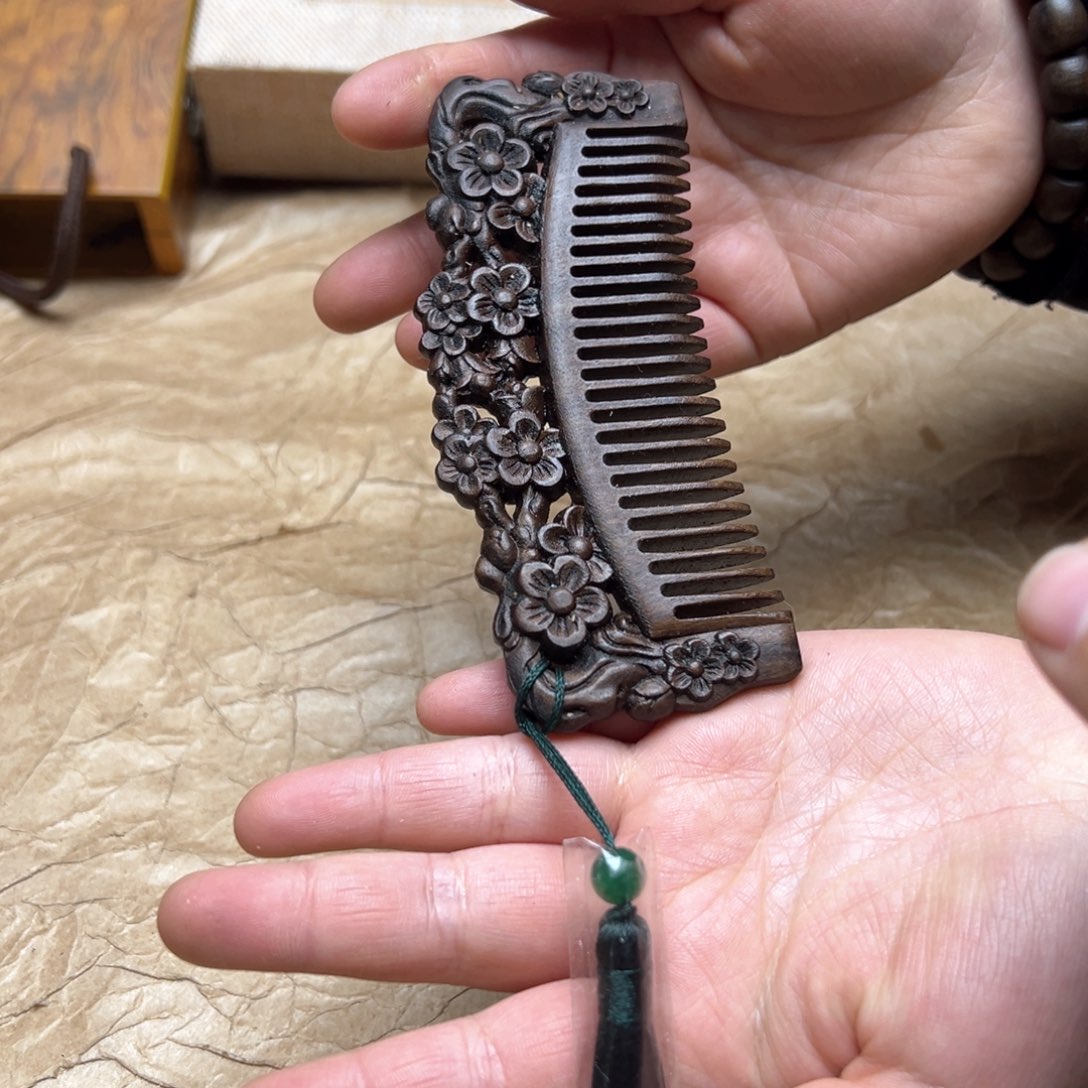 大叶紫檀（黑酸枝木类）