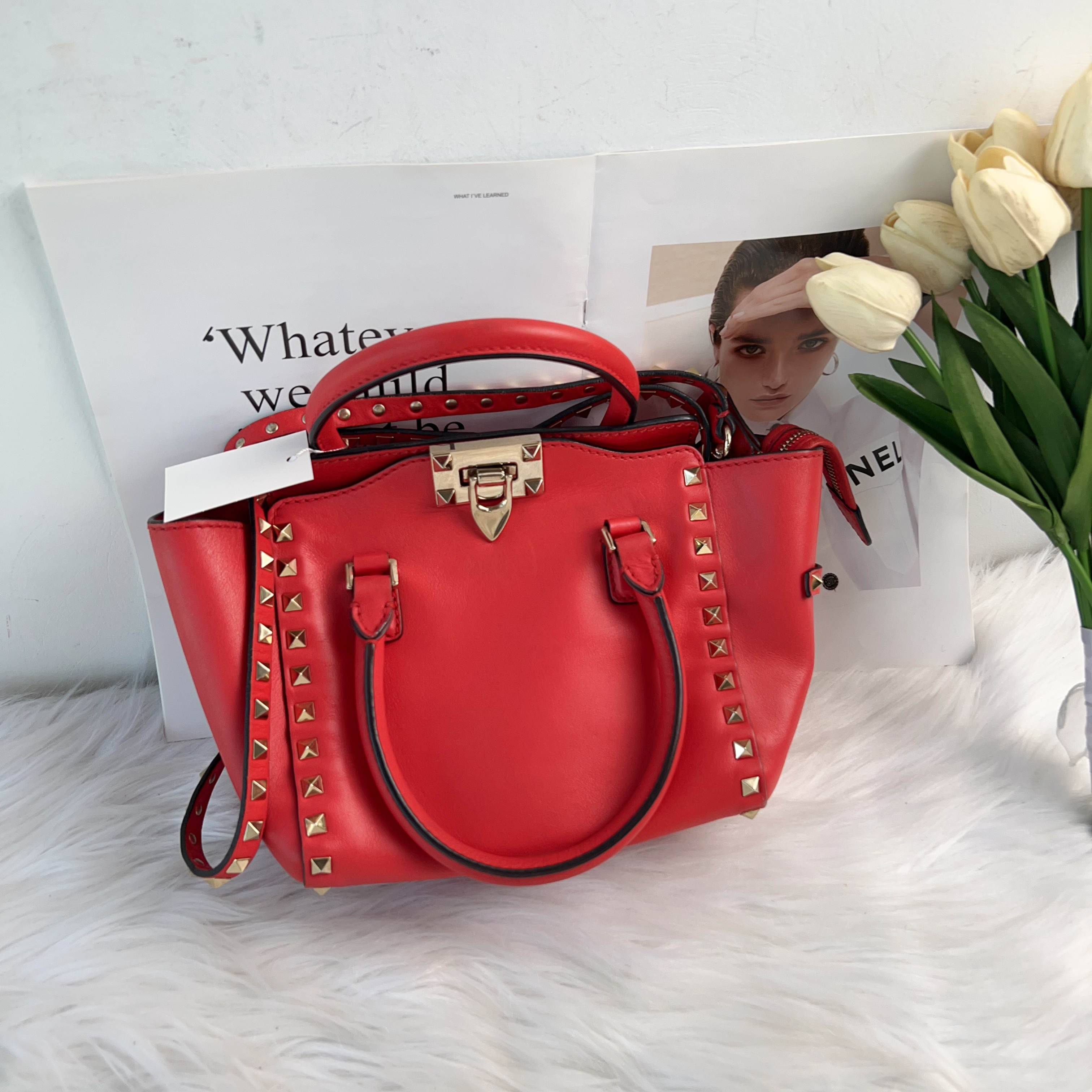 95新 Valentino/华伦天奴 华伦天奴红色铆钉单肩包C1808