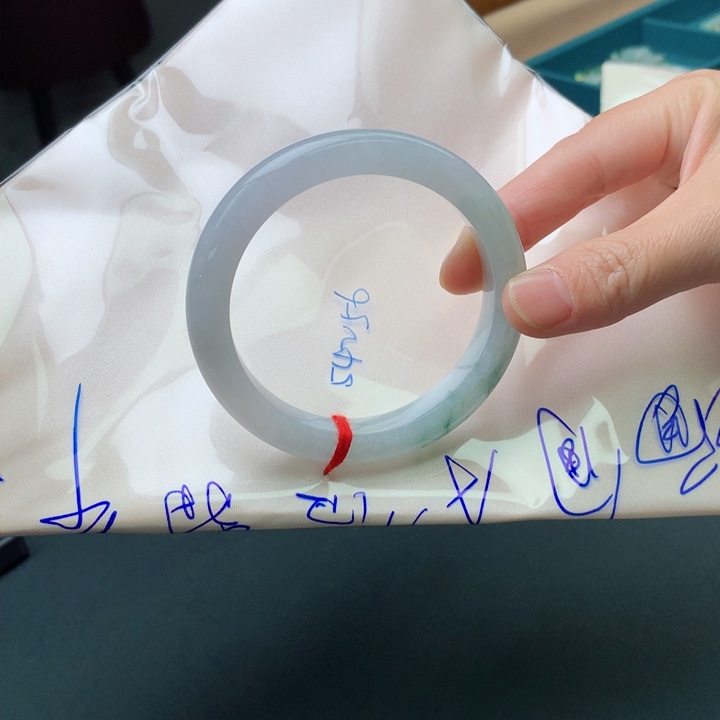 未镶嵌手镯翡翠翡翠