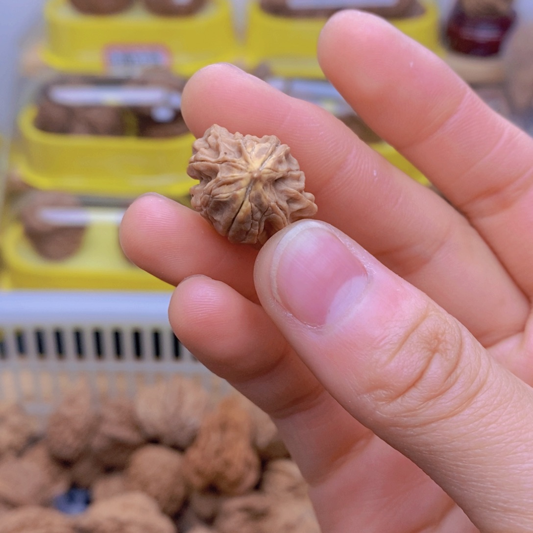 吊坠文玩核桃香**河