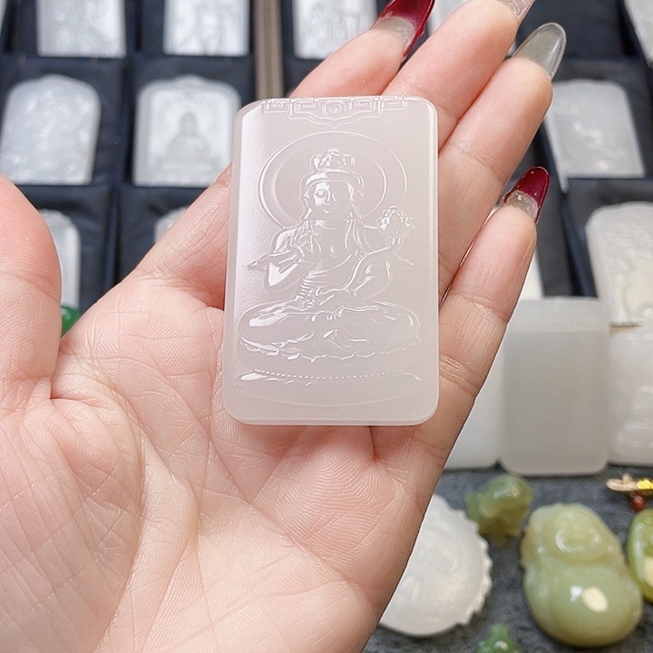 石英质玉（金丝玉）颈饰未镶嵌旭**升新疆金丝玉双面雕工