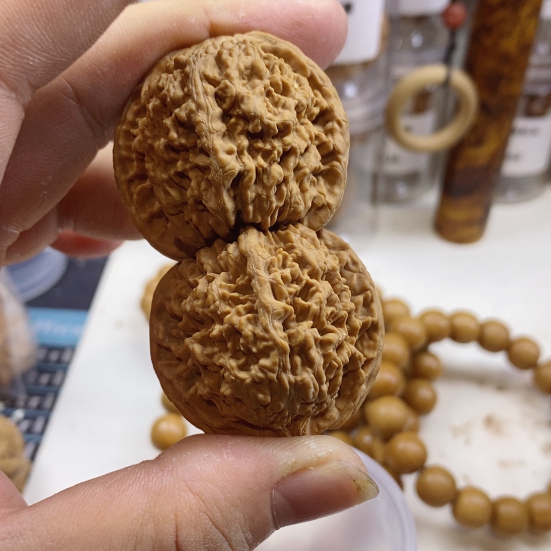 张***州文玩核桃手把件39满天星