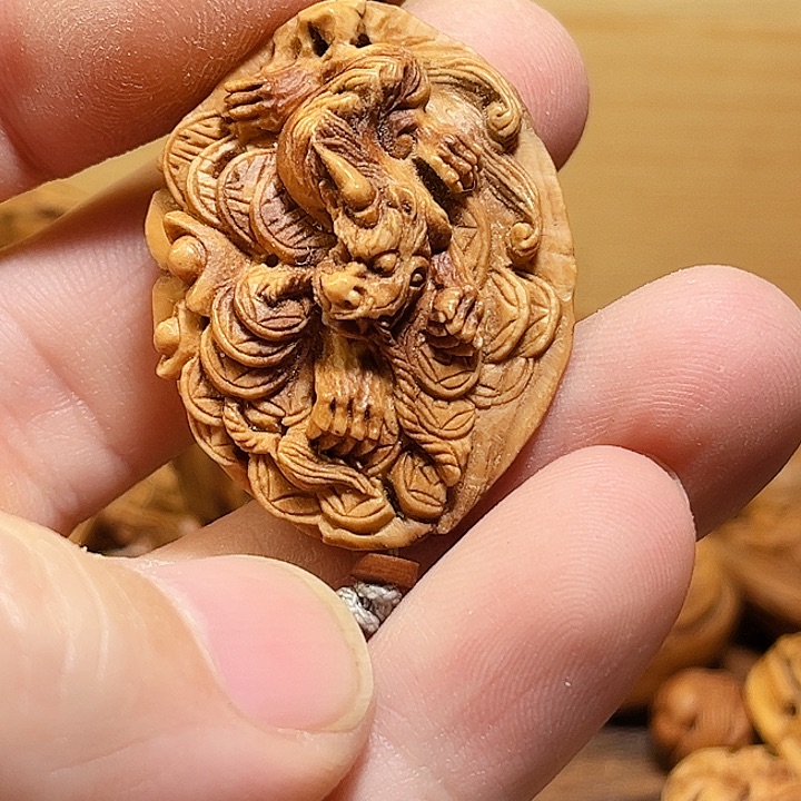卡***伊核桃手串/手链桃核雕刻貔貅单颗