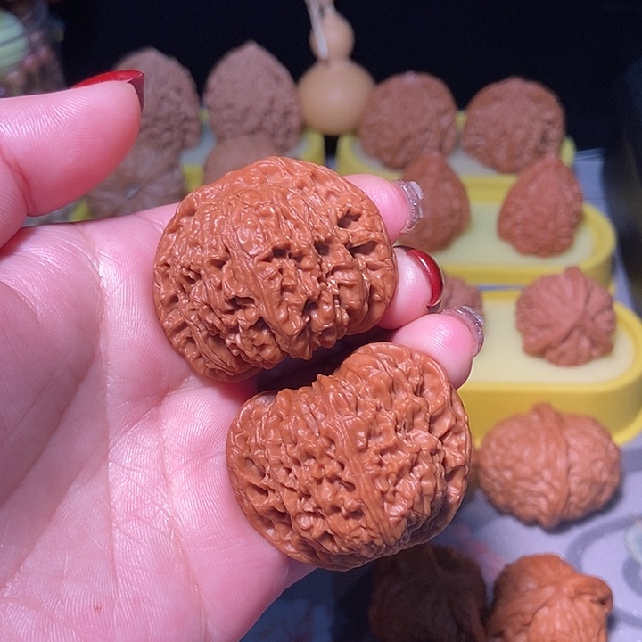 吊坠文玩核桃球疆