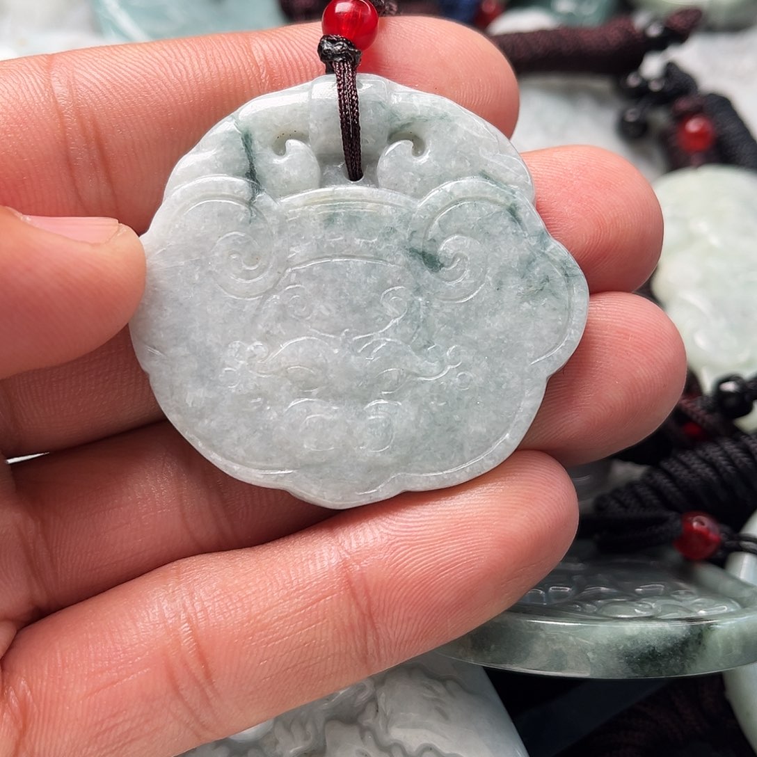 翡翠吊坠(赠链)未镶嵌天然缅甸翡翠A貨吊墜