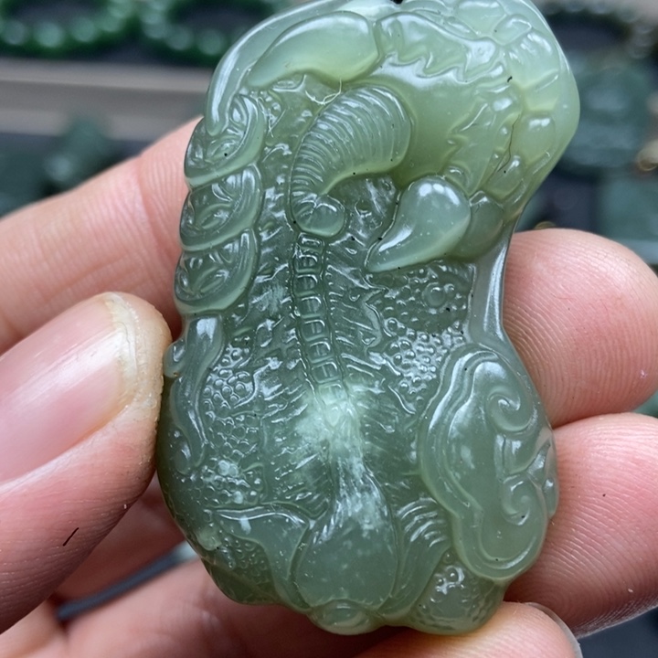 和田玉颈饰未镶嵌