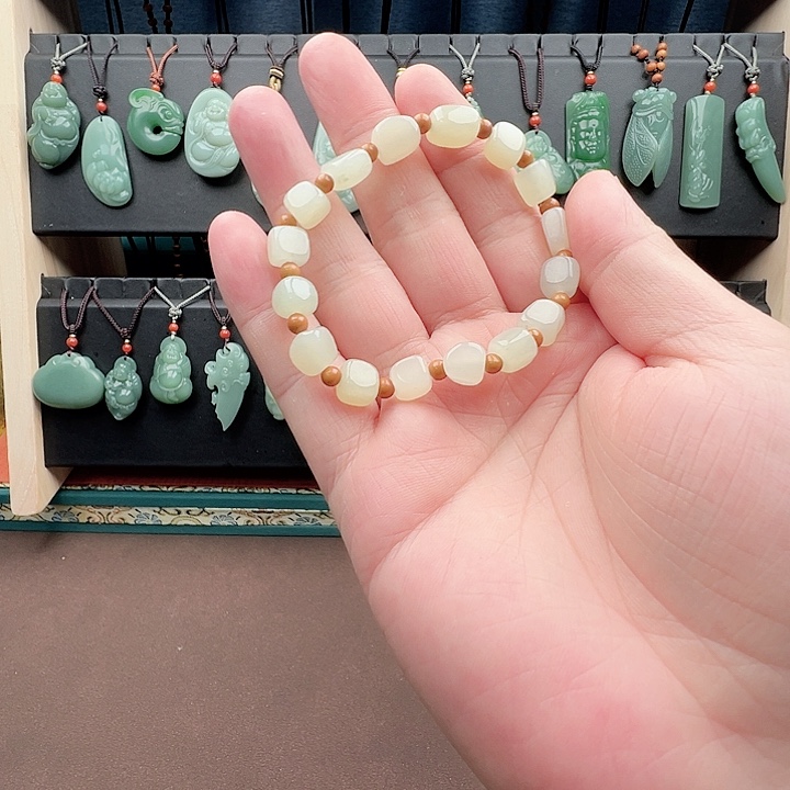 和田玉手串未镶嵌