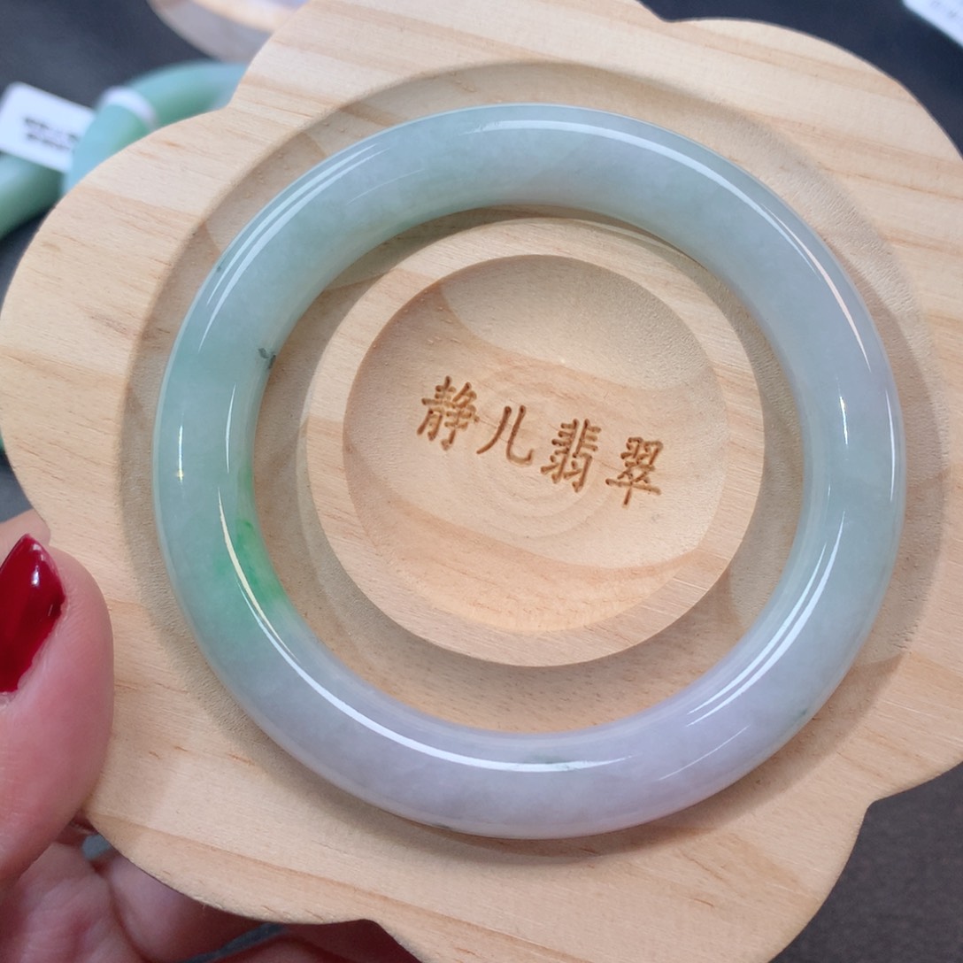 翡翠手镯未镶嵌54圈口