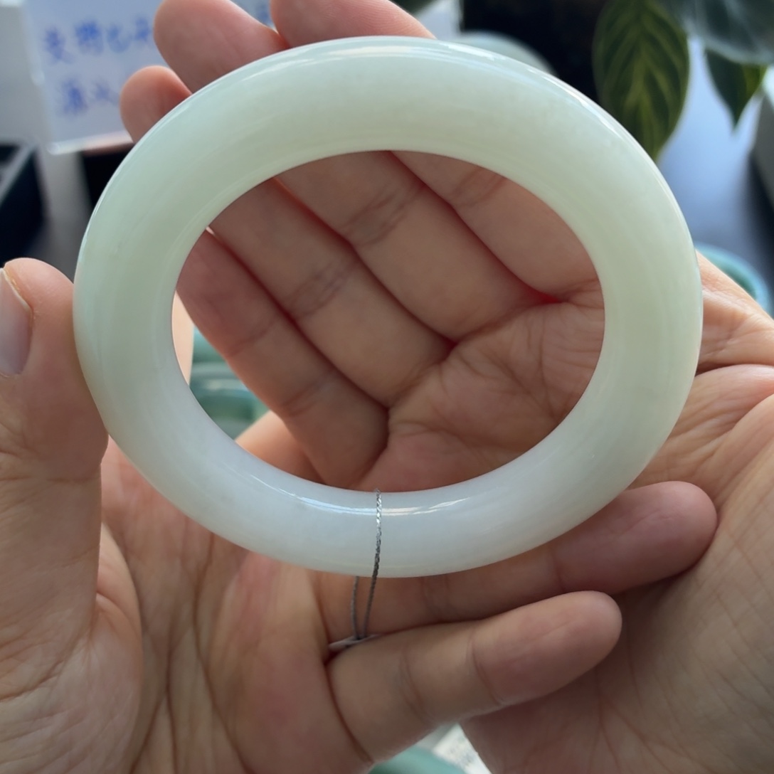 翡翠未镶嵌手镯天然