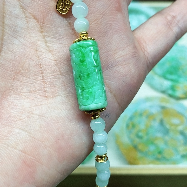 翡翠手链未镶嵌翡翠手链