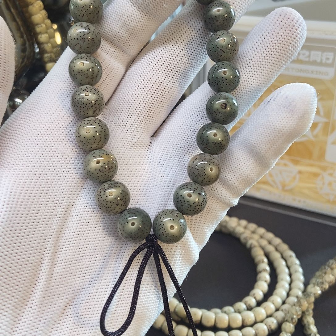 吊坠星月菩提5688888899999999