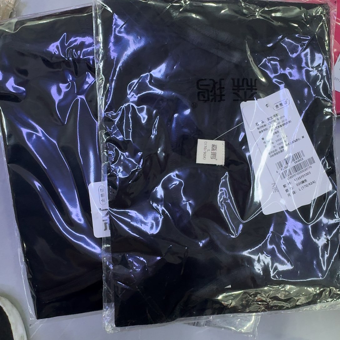 170黑色两件01003背心