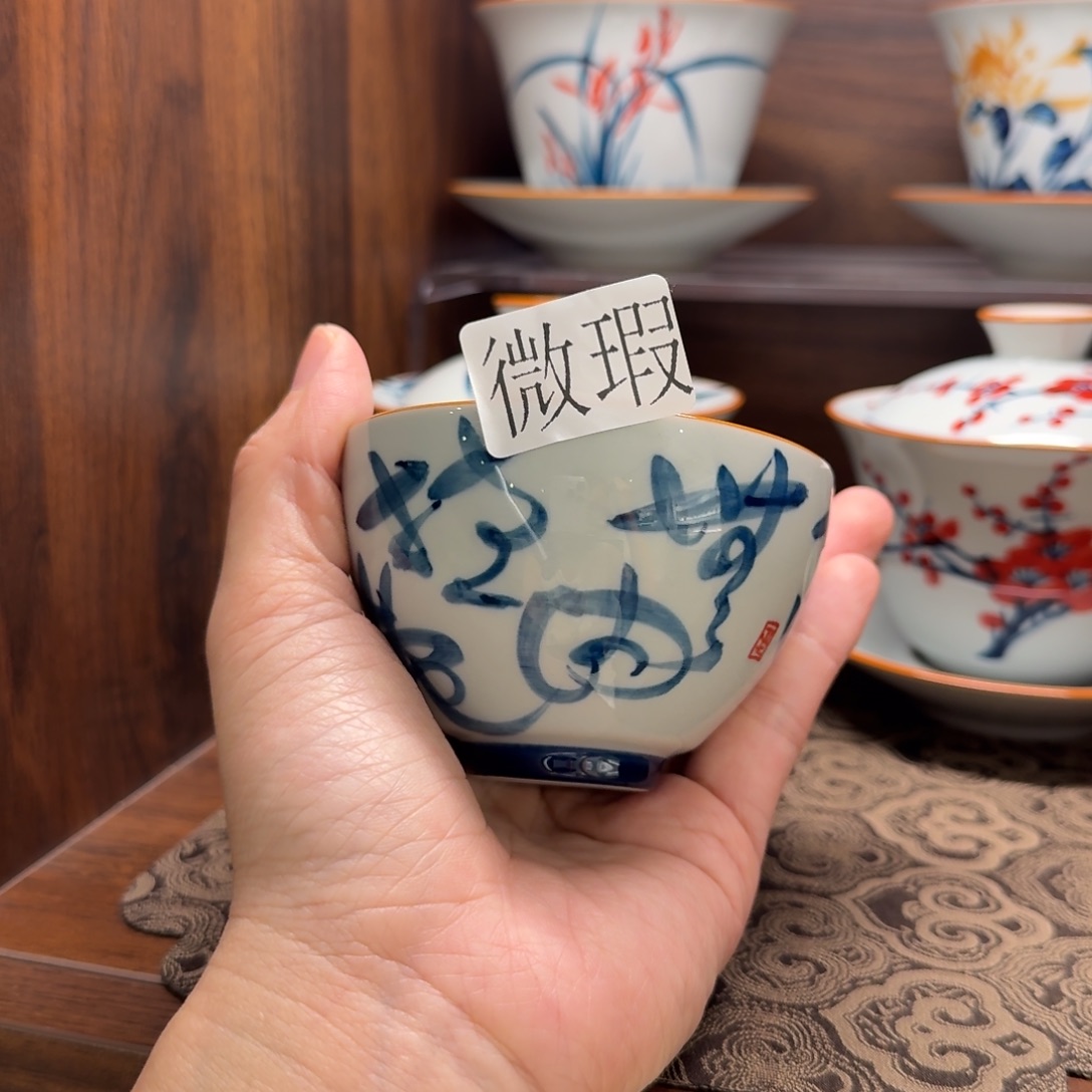 釉下手绘茶具微瑕