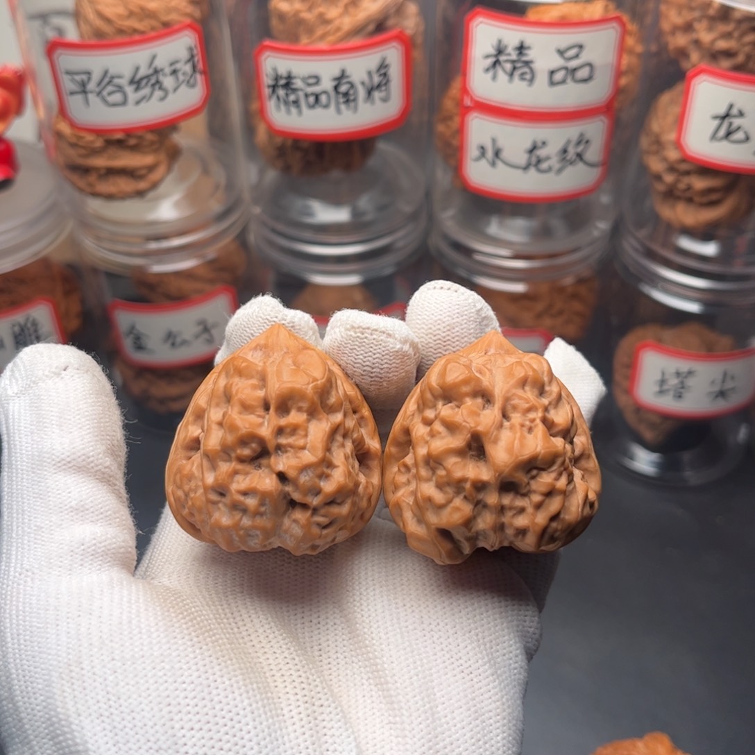 文玩核桃把件三角蛤蟆头