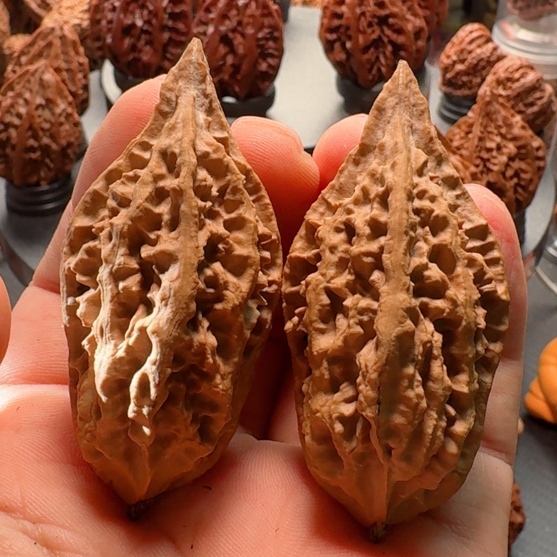 文玩核桃吊坠68柳叶