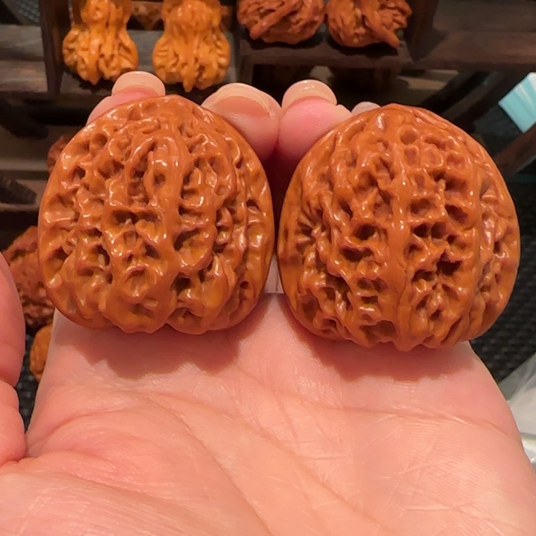 桃核把件野牛37精品198