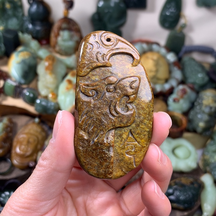 岫岩河磨玉（透闪石质玉）手把未镶嵌