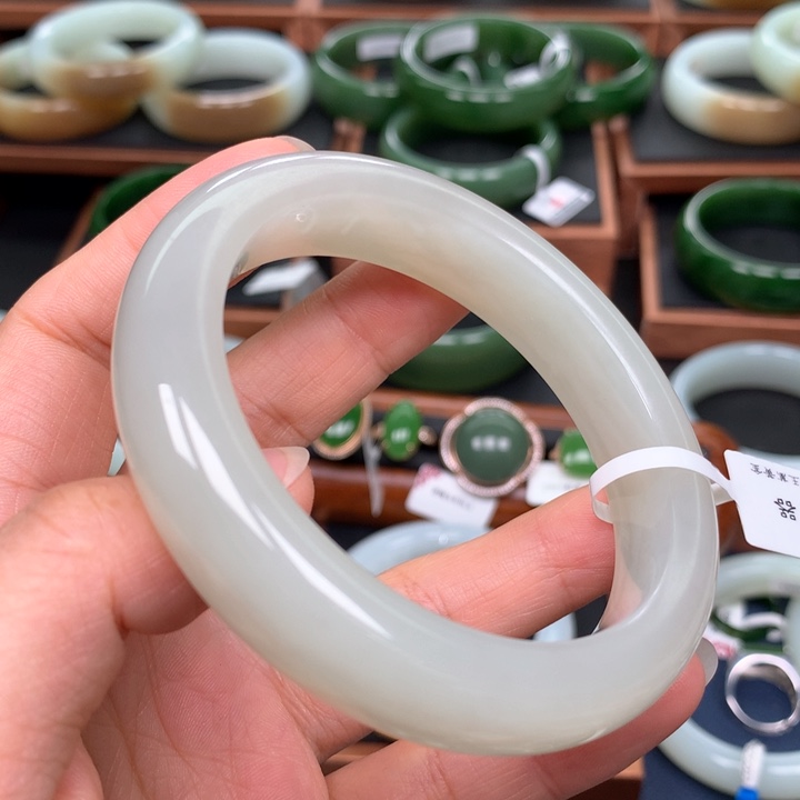 和田玉手镯未镶嵌60