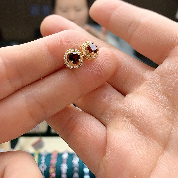 石榴石（芬达石）耳钉银S925镶嵌