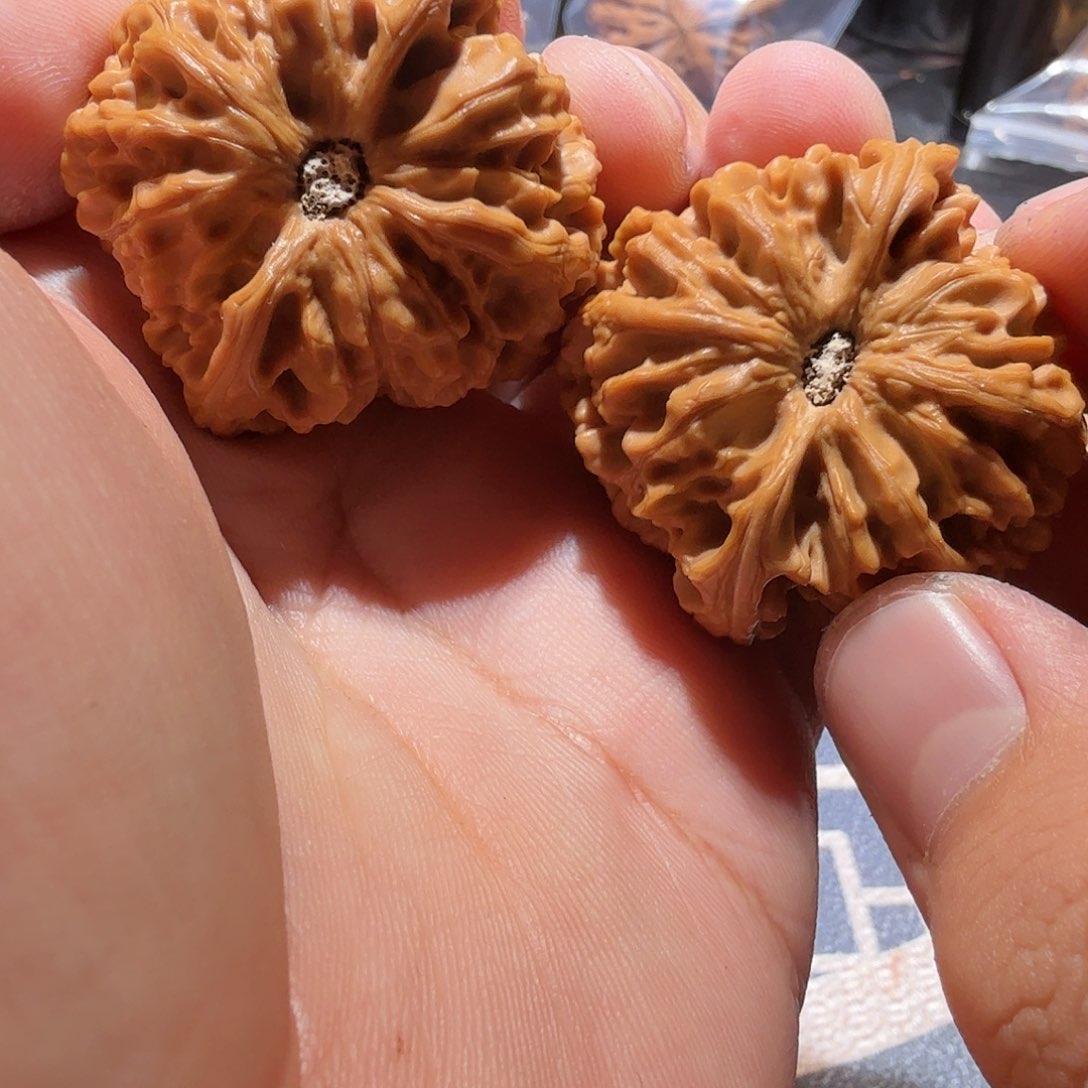 文玩核桃吊坠龙门涧