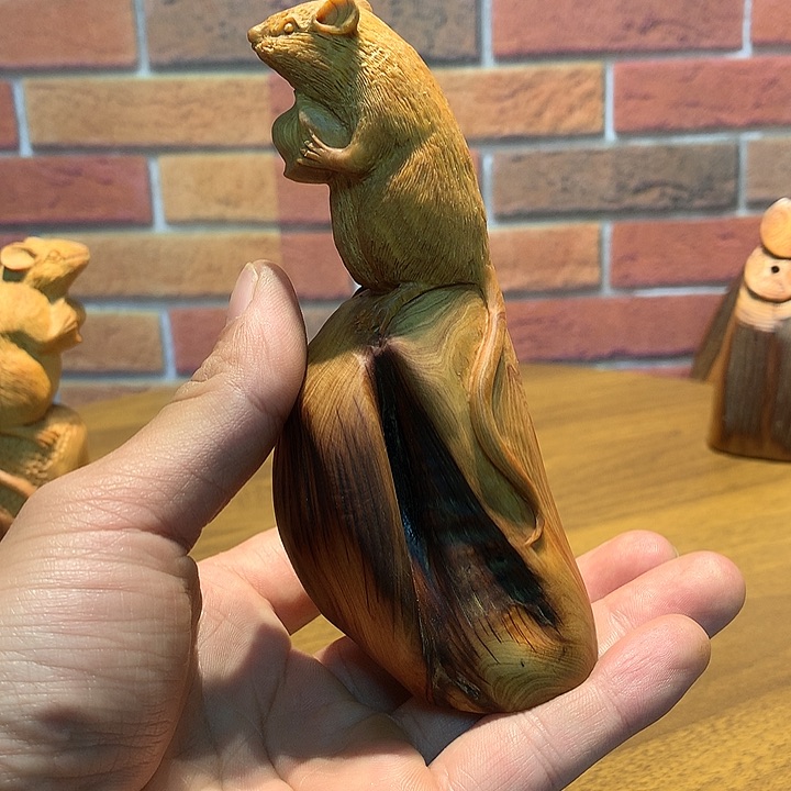 柏木（崖柏）小*老鼠