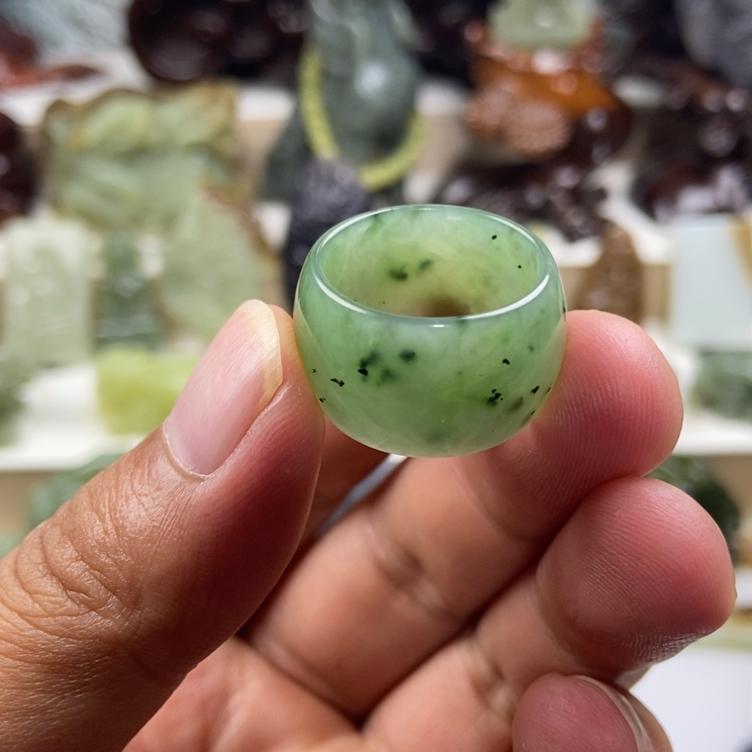 【闪购商品】颈饰未镶嵌和田玉