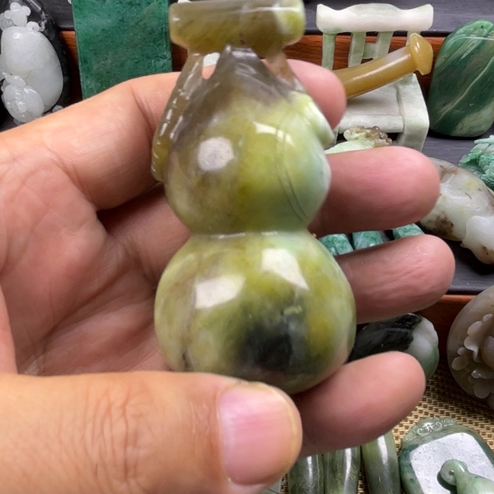 君***下独山玉未镶嵌珠宝半成品
