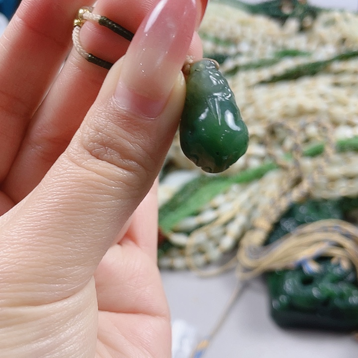 颈饰未镶嵌和田玉