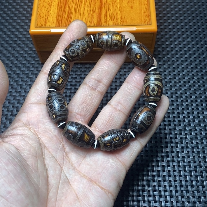 O***宝玛瑙/玉髓未镶嵌手链