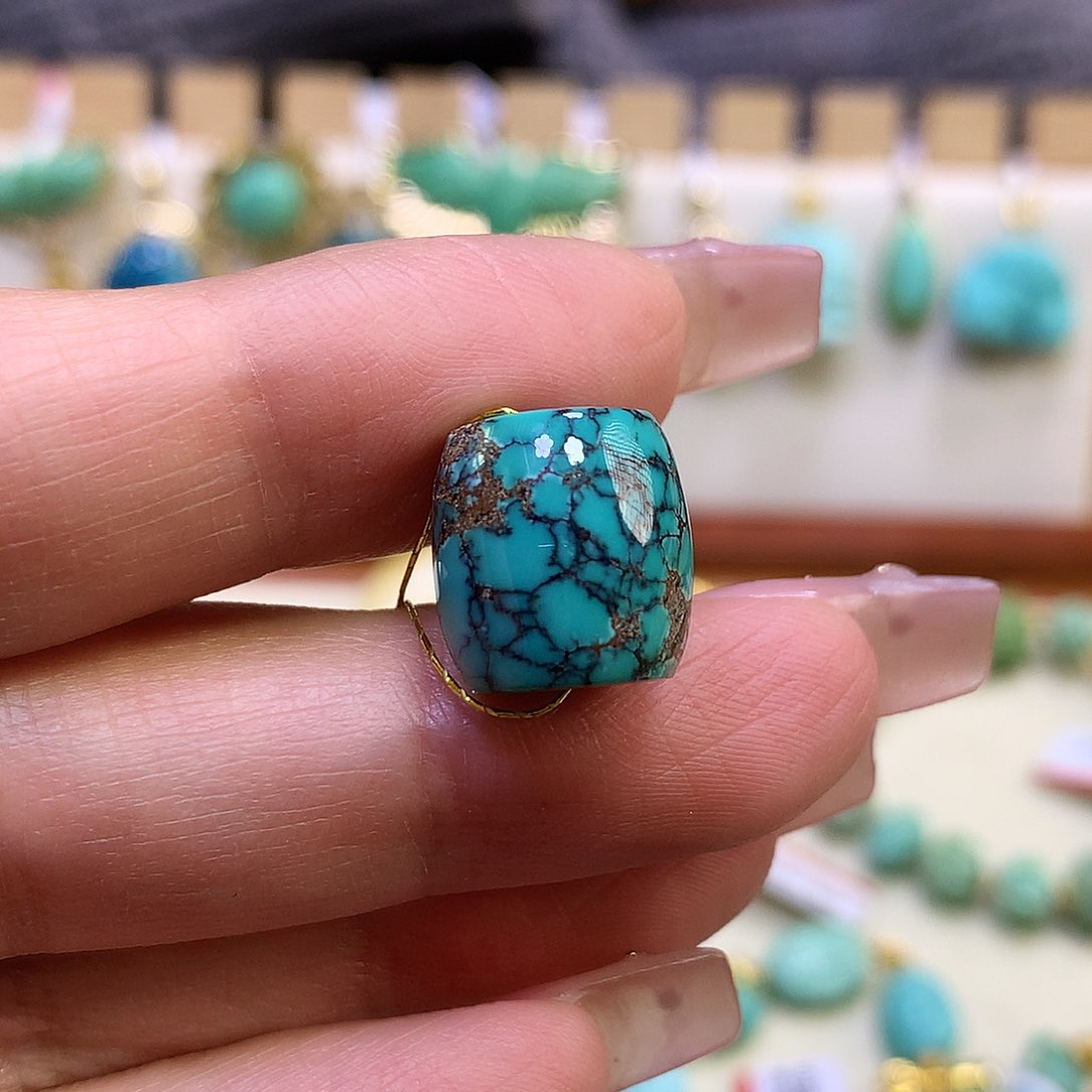 绿松石未镶嵌桶珠