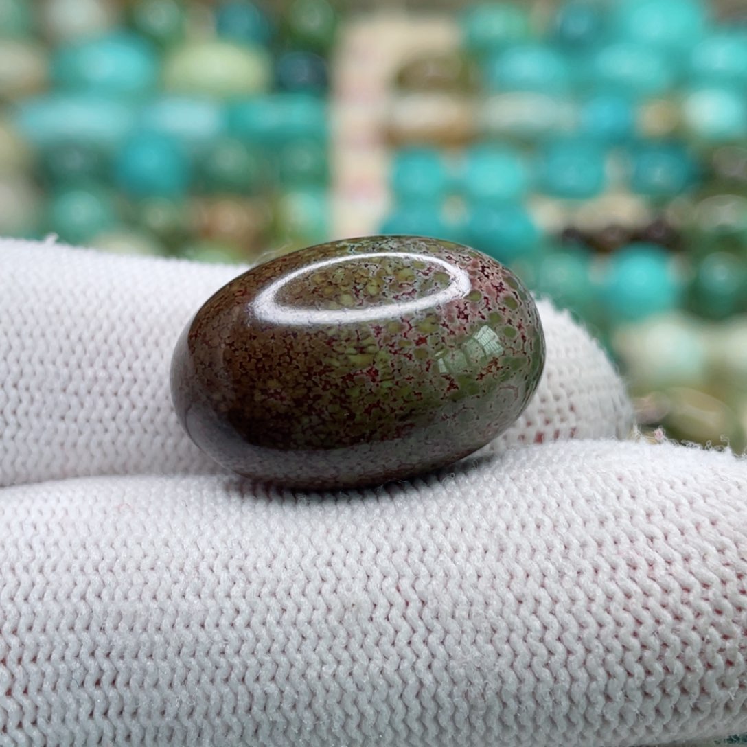 未镶嵌绿松石颈饰