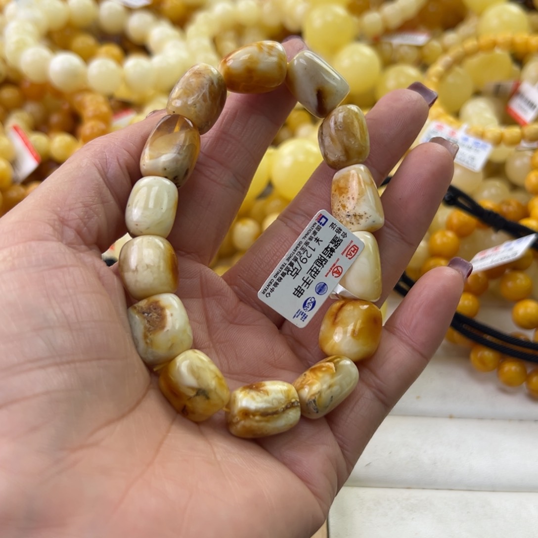 琥珀珠宝奇石未镶嵌