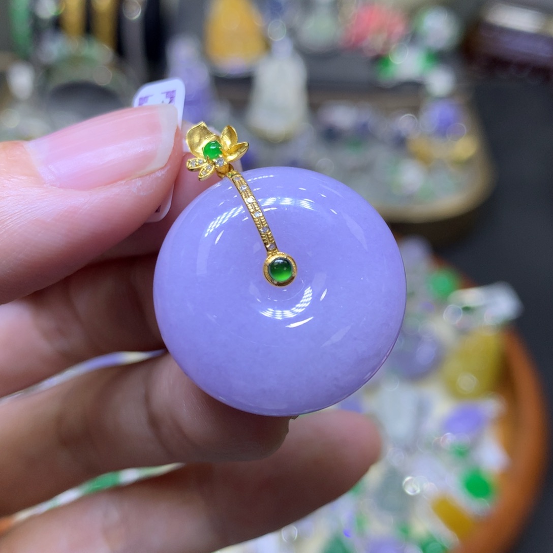 翡翠颈饰18K金镶嵌翡翠吊坠项链