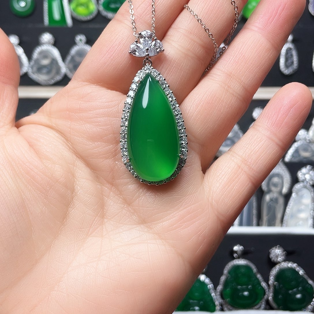 玛瑙/玉髓颈饰合金