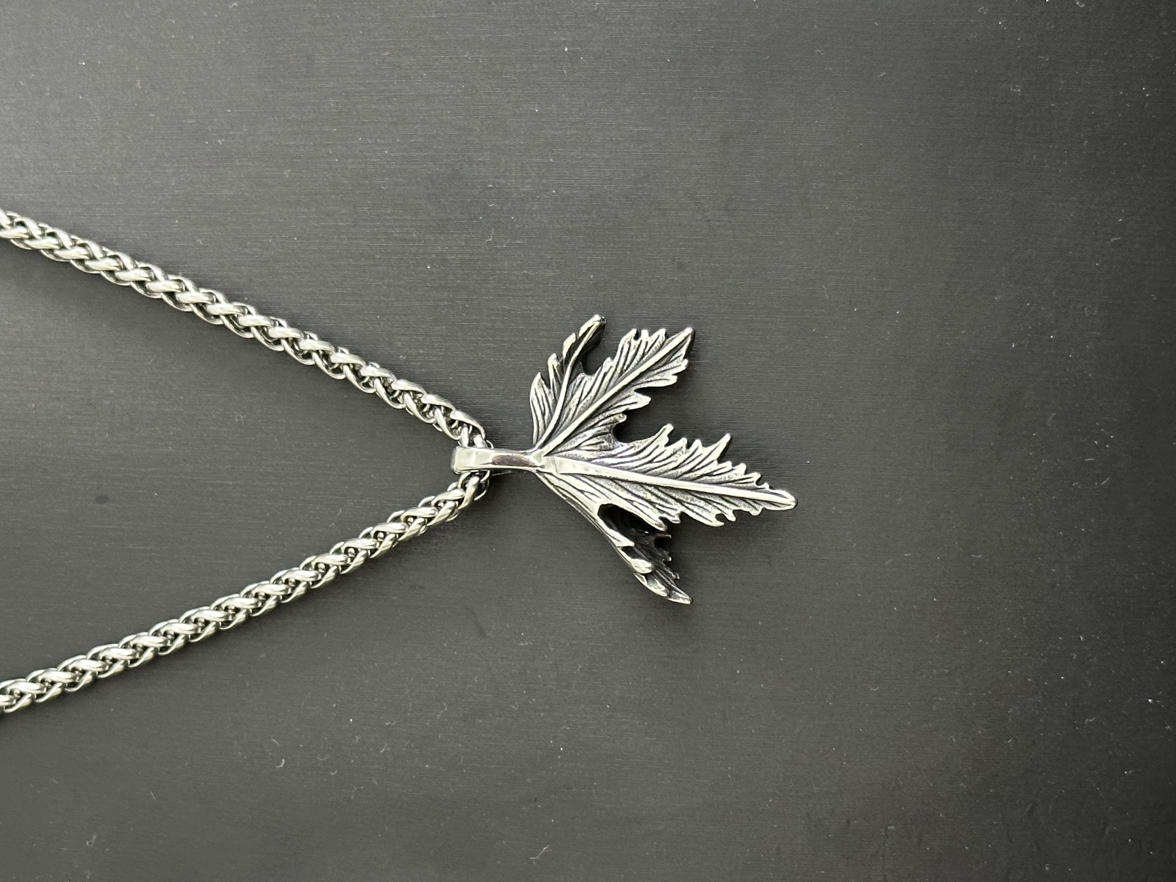 钛钢吊坠 枫叶重工复古男士项链朋克风嘻哈毛衣链个性长款潮人