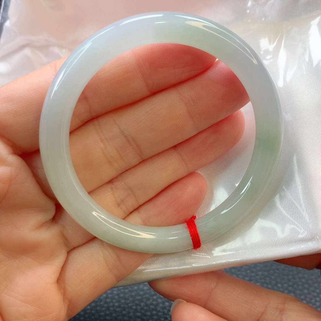 翡翠手镯未镶嵌52圆