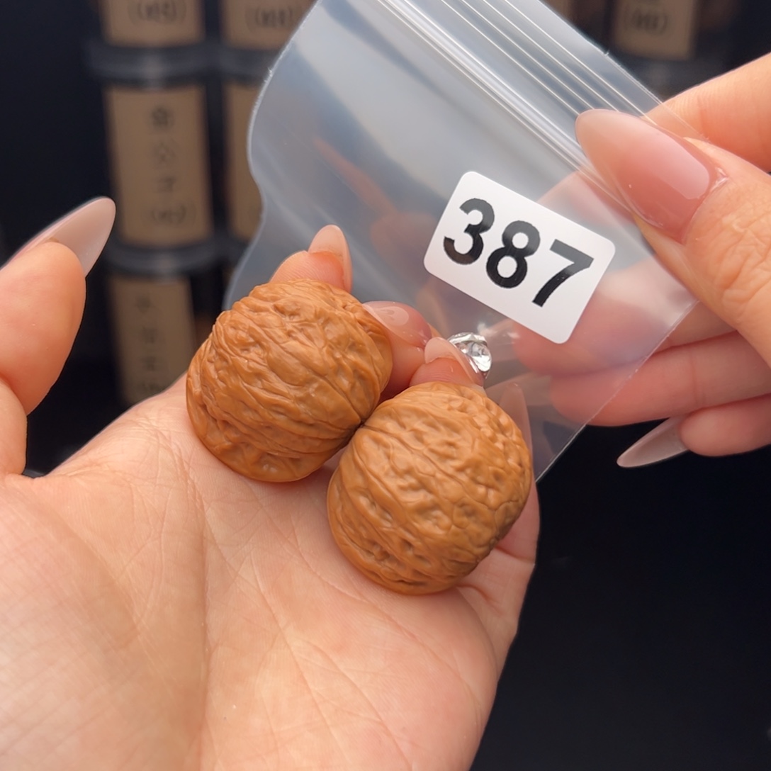 文玩核桃吊坠铁锤35