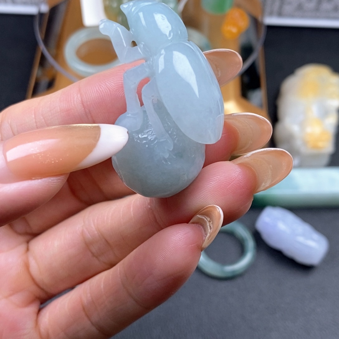 翡翠未镶嵌吊坠(不含链)奋斗