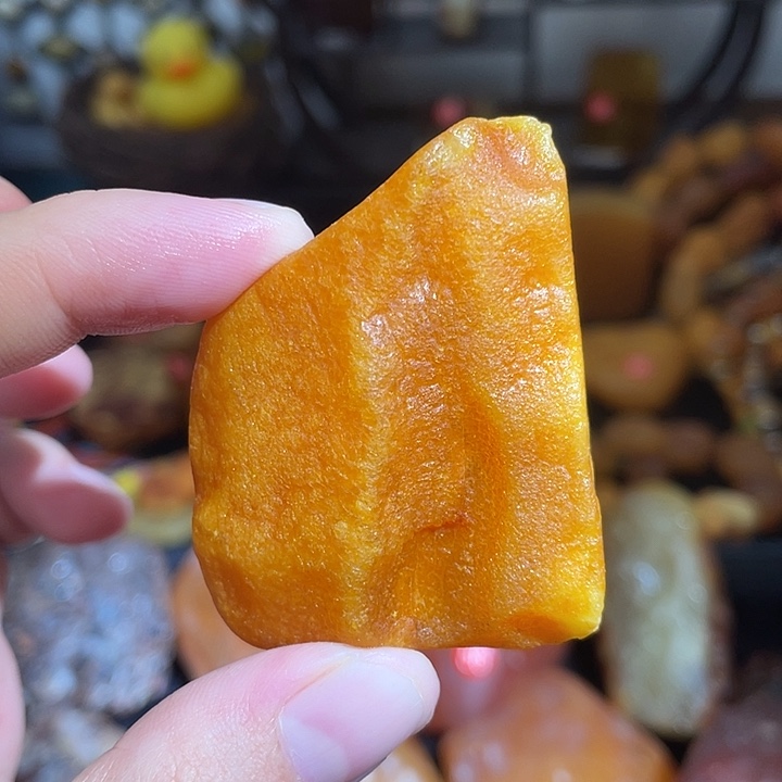 琥珀未镶嵌珠宝奇石香腊随型吊坠