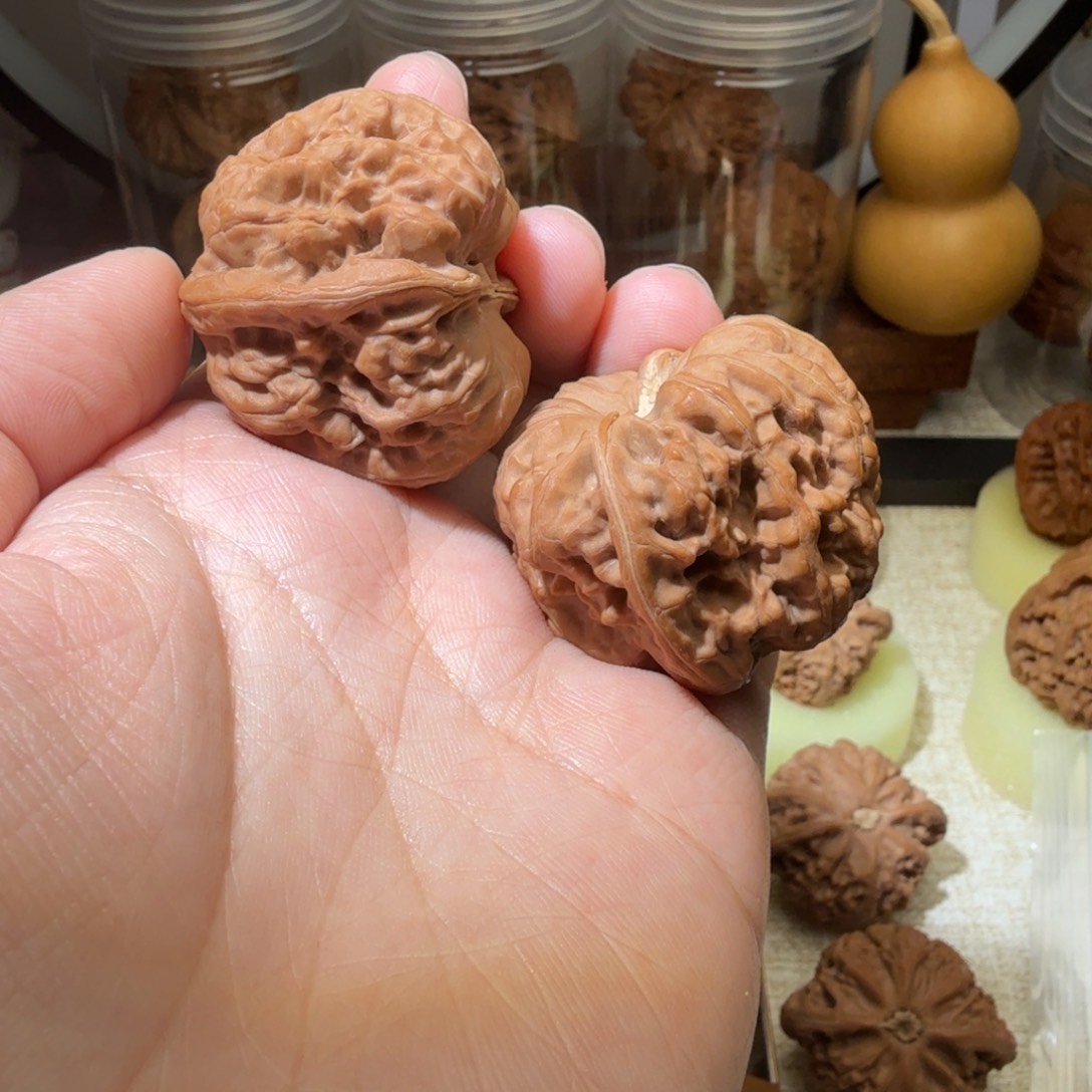 核桃文玩核桃吊坠平谷凹底38