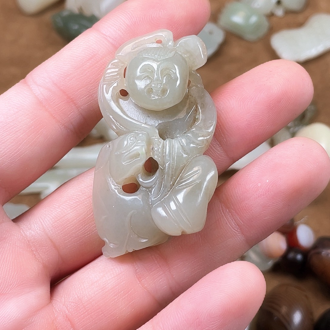 和田玉未镶嵌颈饰