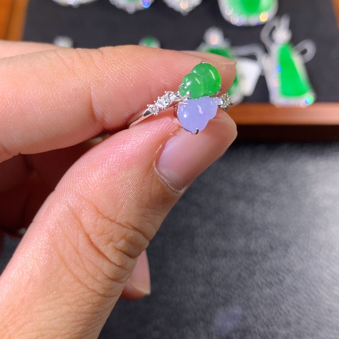 翡翠18K金镶嵌戒指翡翠