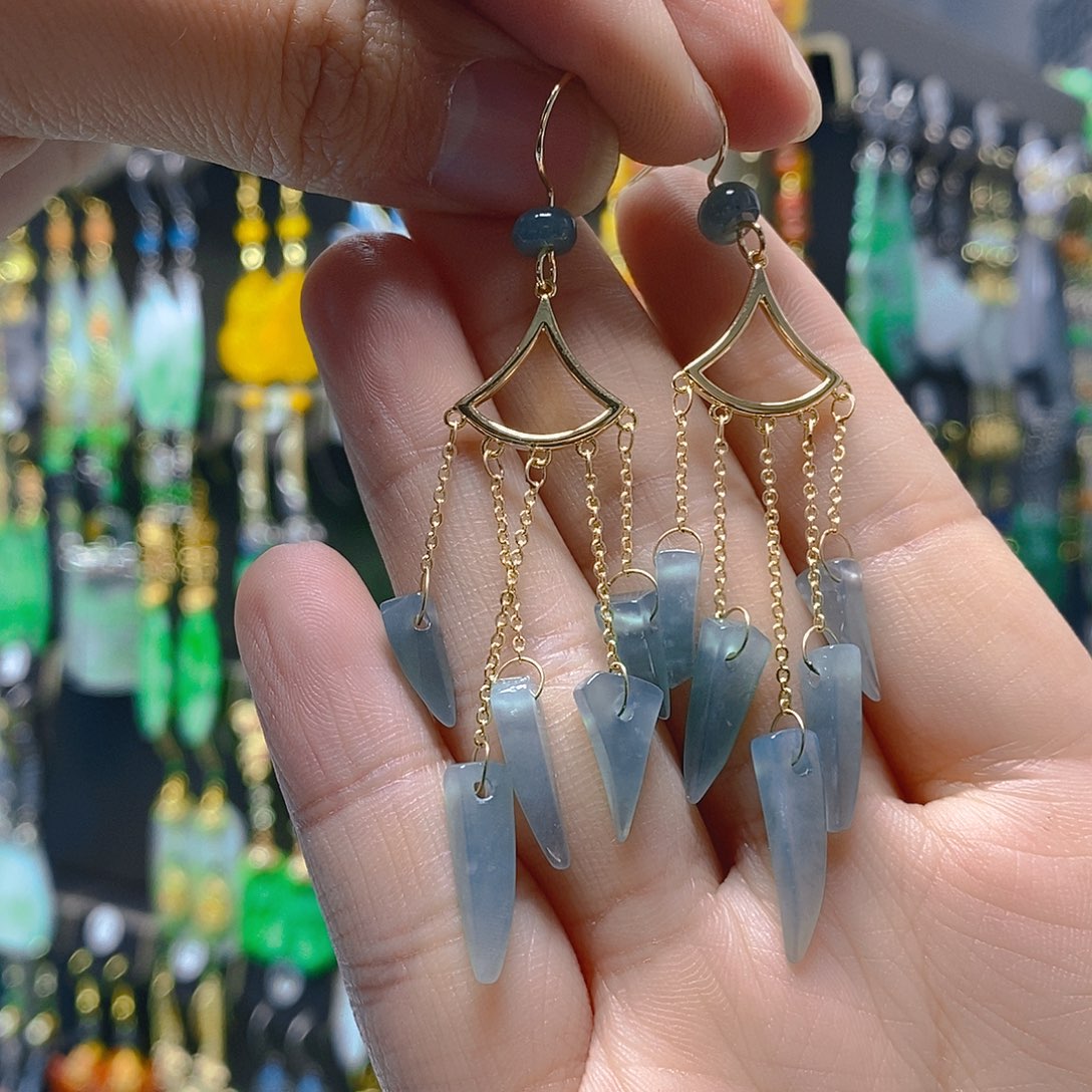 未镶嵌翡翠耳饰翡翠